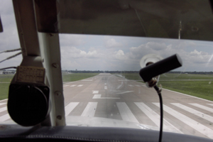 landing Wiley Post final rwy 17